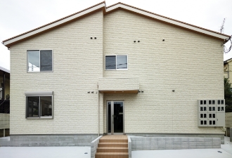 R5、9月にGHの為に建てられた新しい建物です。